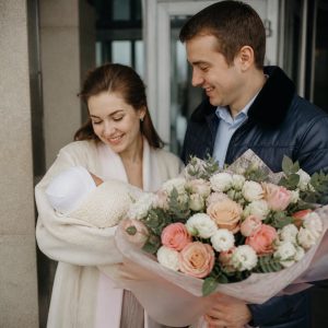 Цветы на выписку из роддома с доставкой 